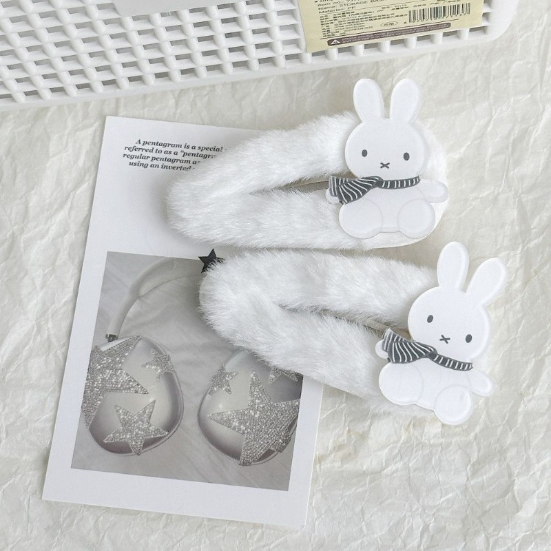 Lichtgroene klip met een vierb - Hair Bundles recensie en prijs